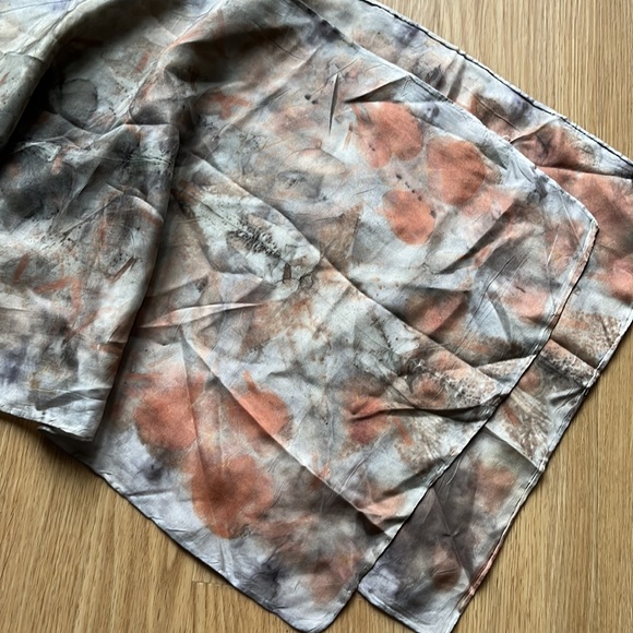 VINTAGE Hand-dyed Silk Scarf With Botanical Leaf Print - Picture 5 of 11